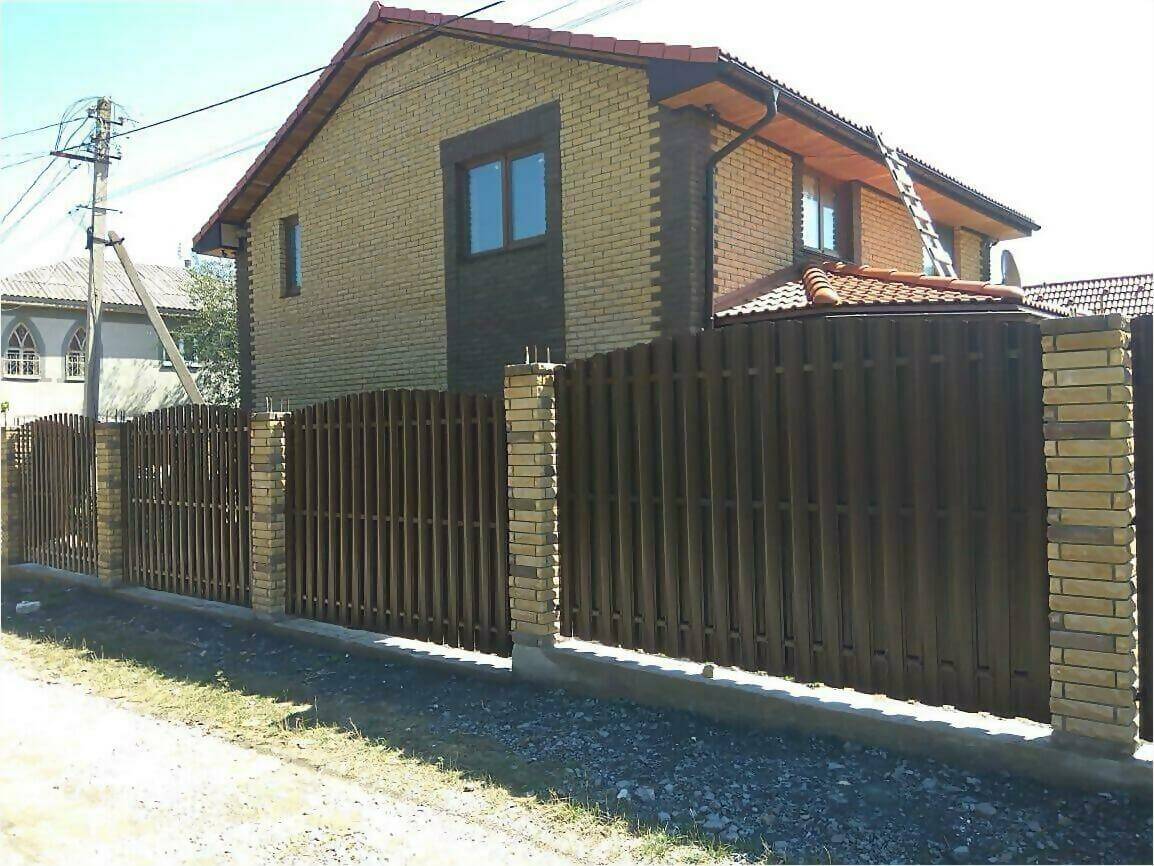 забор из штакетника 110м фото6 в Сланцах