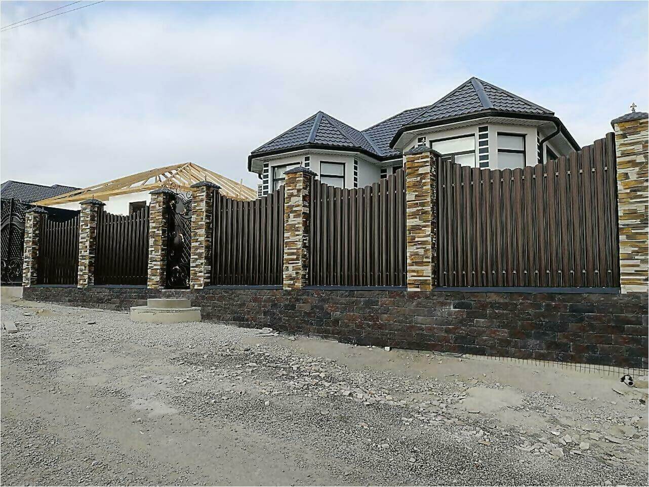 забор из штакетника 110м фото3 в Сланцах