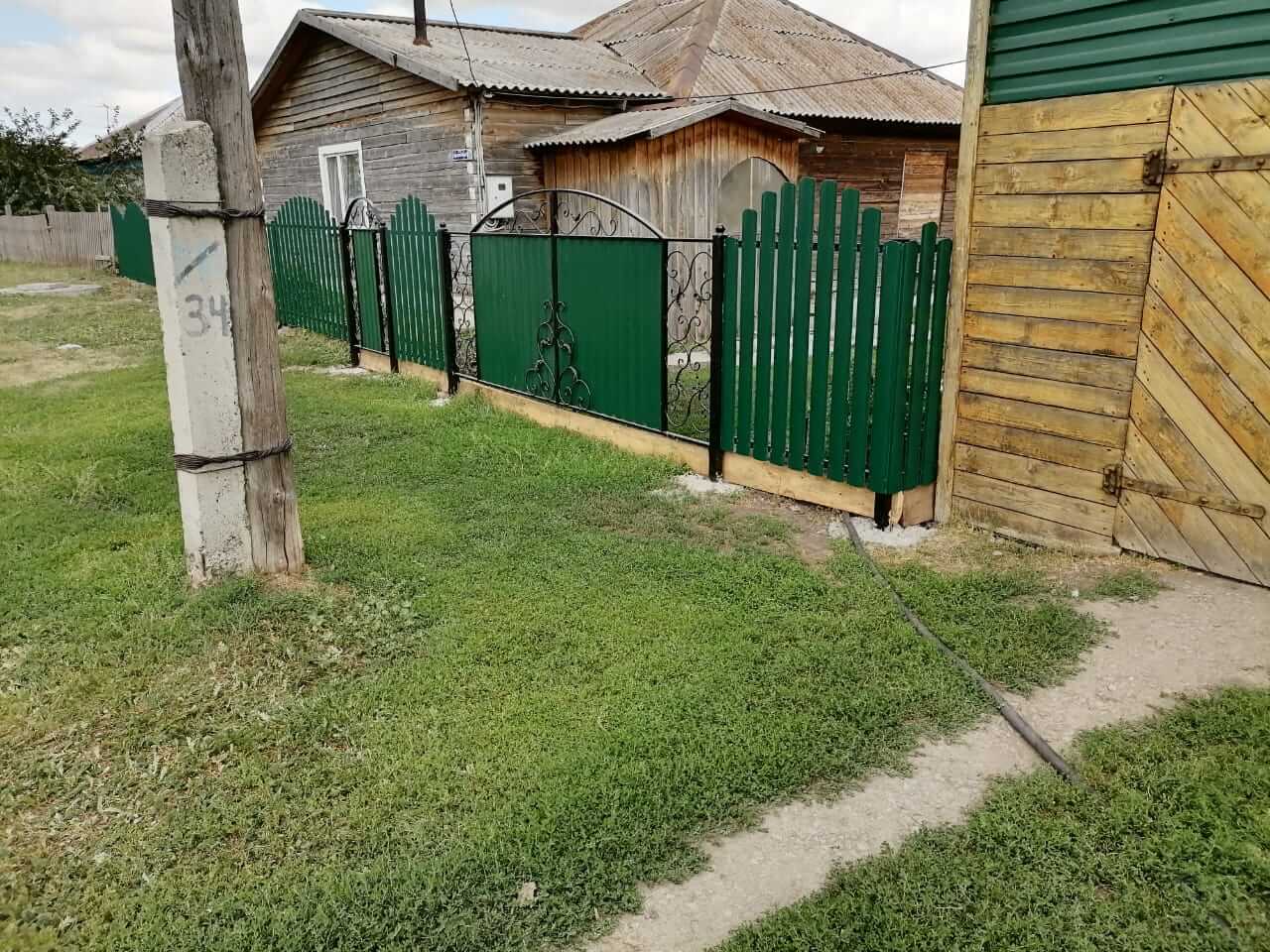 забор из штакетника Зеленый Мох фото2 в Сланцах