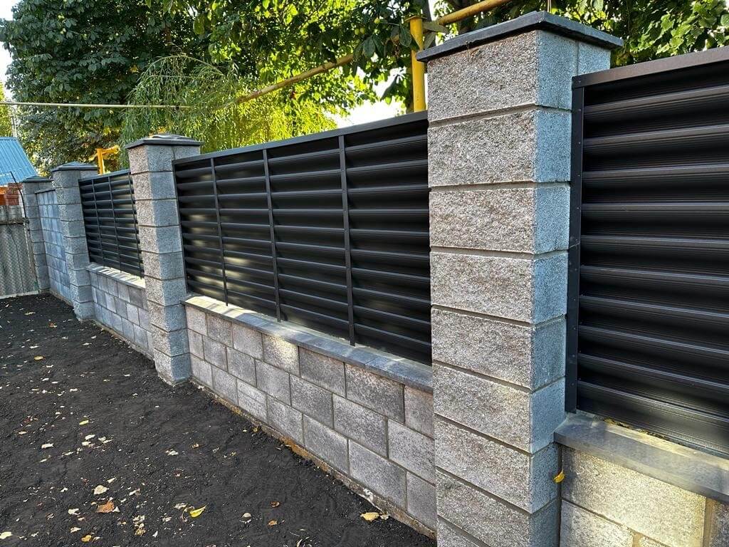 Забор-жалюзи 19м RAL7024/7024 Серый Графит двусторонний MATTE фото 6 в Сланцах