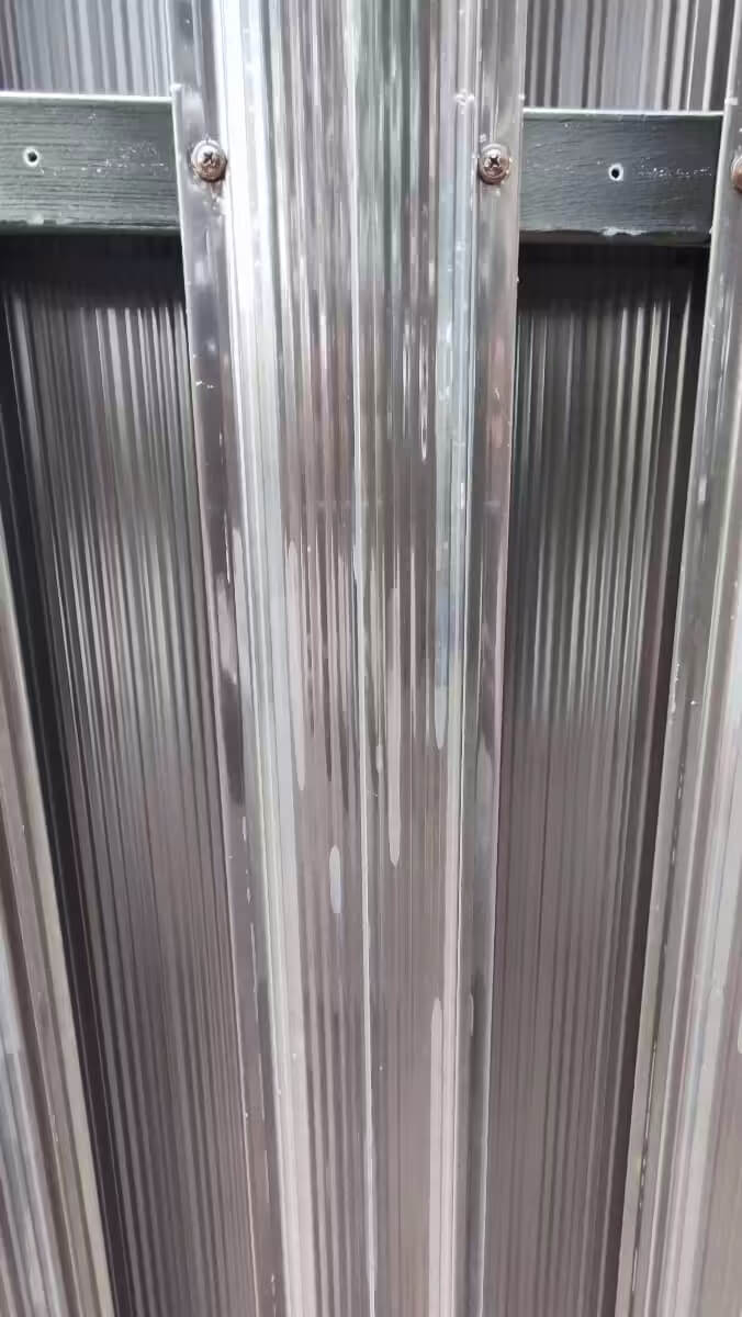 Забор из евроштакетника 22м RAL8019/8019 Темный Шоколад двусторонний фото 3 в Сланцах