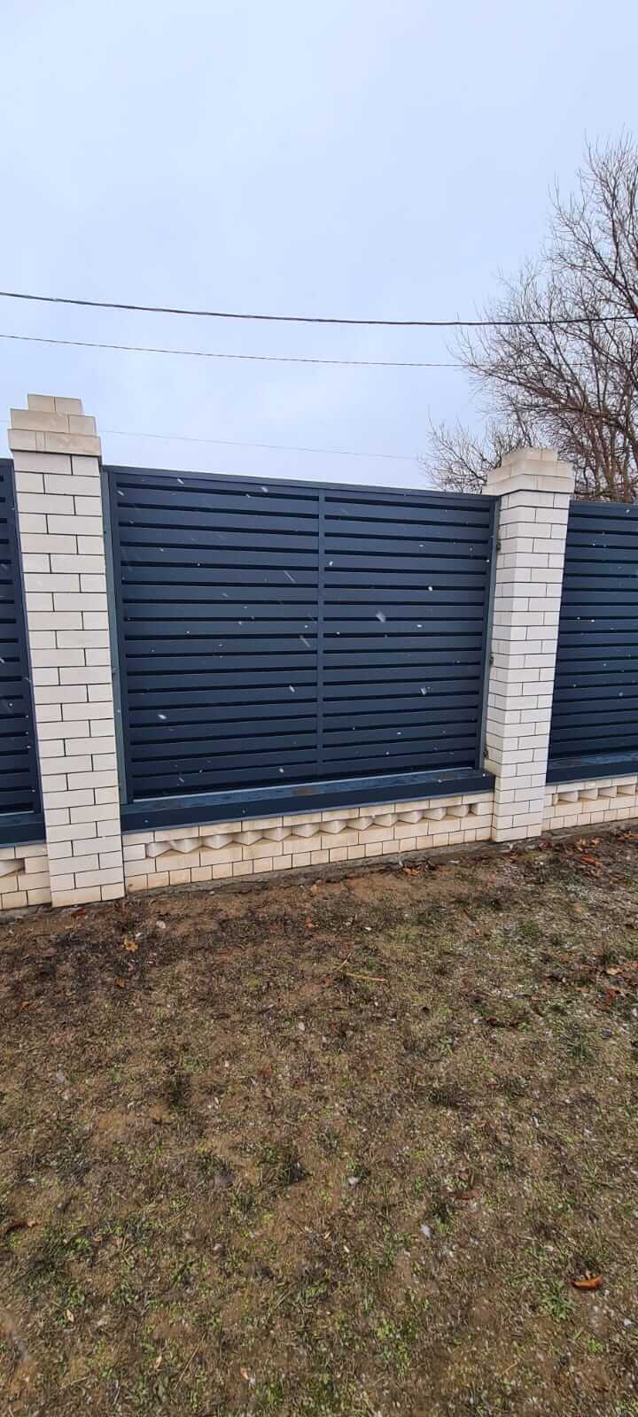 Забор-жалюзи из ламелей Хай-Тек 23м RAL7024/7024 Серый Графит двусторонний МАТТЕ фото 1 в Сланцах