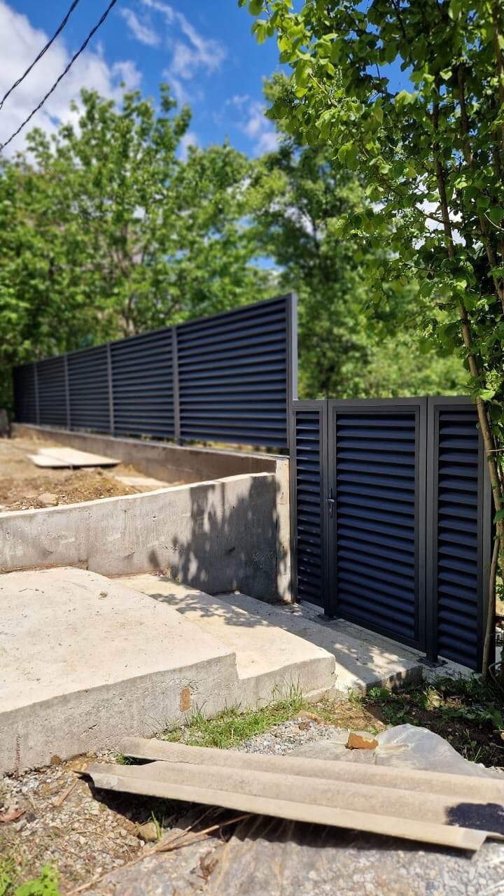 Забор-жалюзи из ламелей еврожалюзи 23м RAL7024/7024 Серый Графит двусторонний МАТТЕ фото 1 в Сланцах