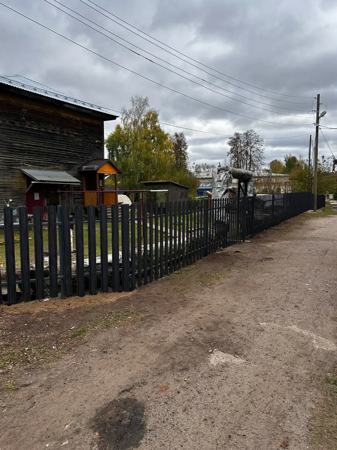Забор из евроштакетника 63м Черное Дерево 3D Принтек фото 3 в Сланцах